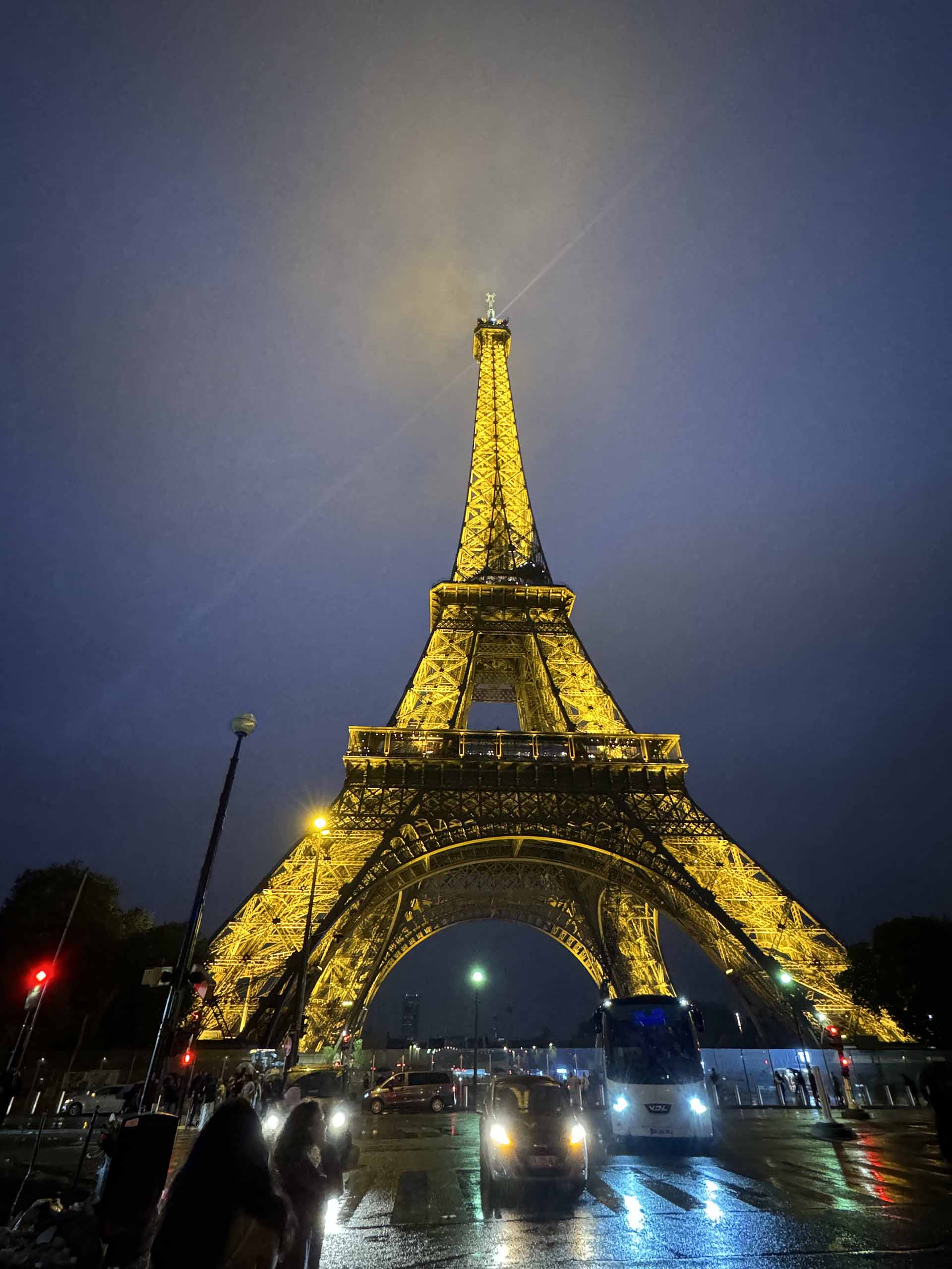 学校広報×AIチャットボット活用ガイド｜入学希望者対応とコスト削減を両立