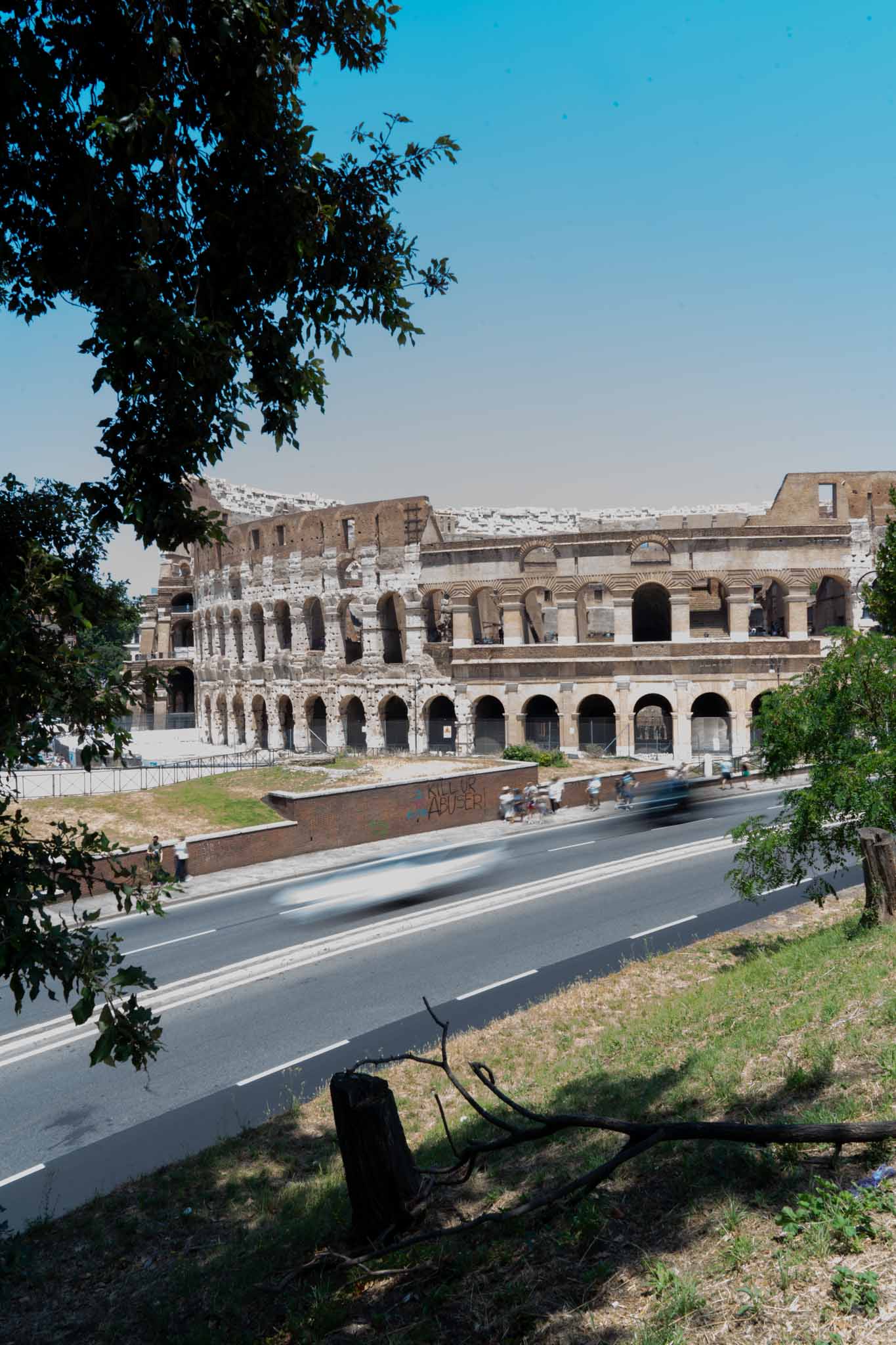 シンギュラリティとは？AIが人間を超える日はいつ来るのか