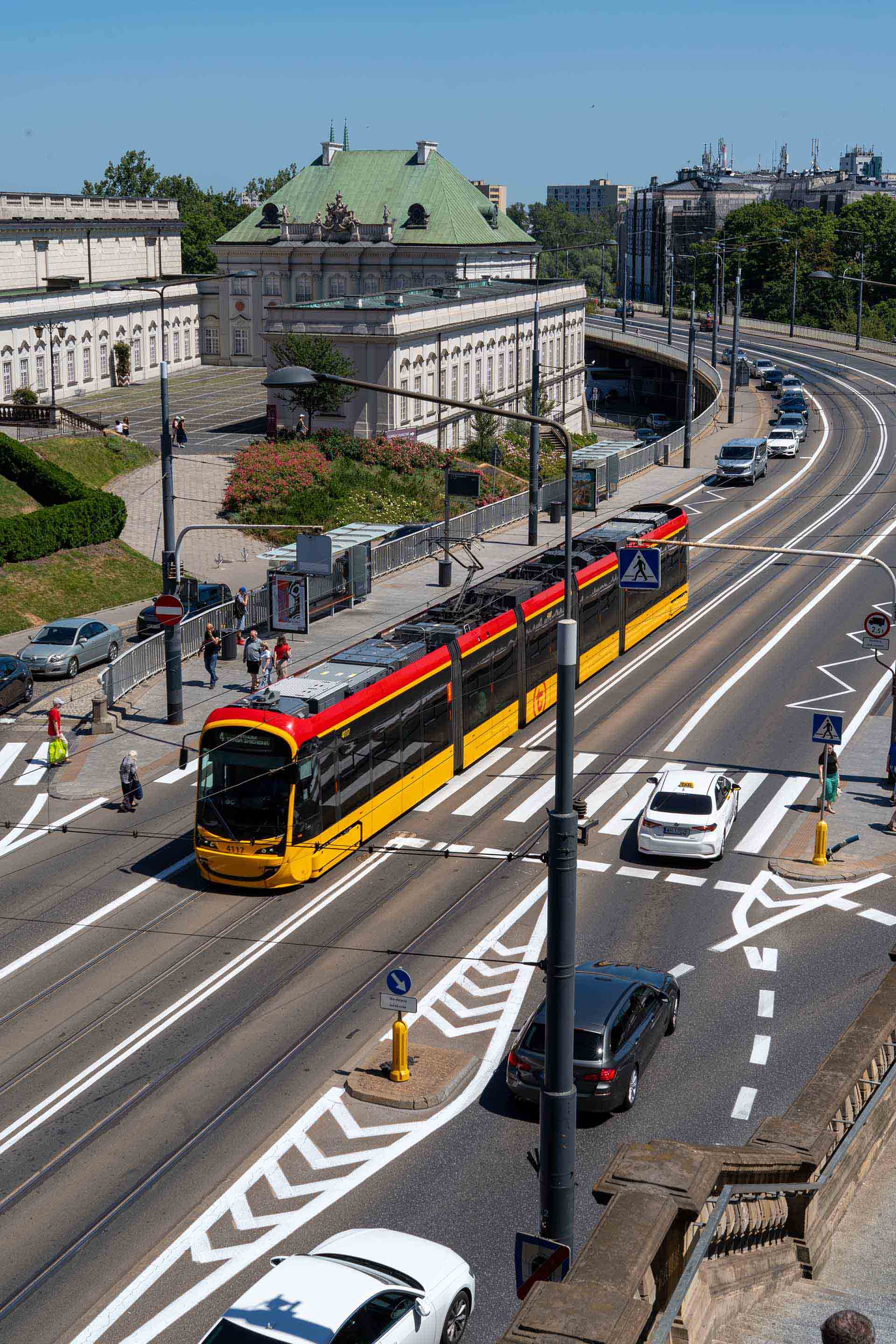 ロボットっぽくない！自然な会話ができるAIチャットボット設計のコツ