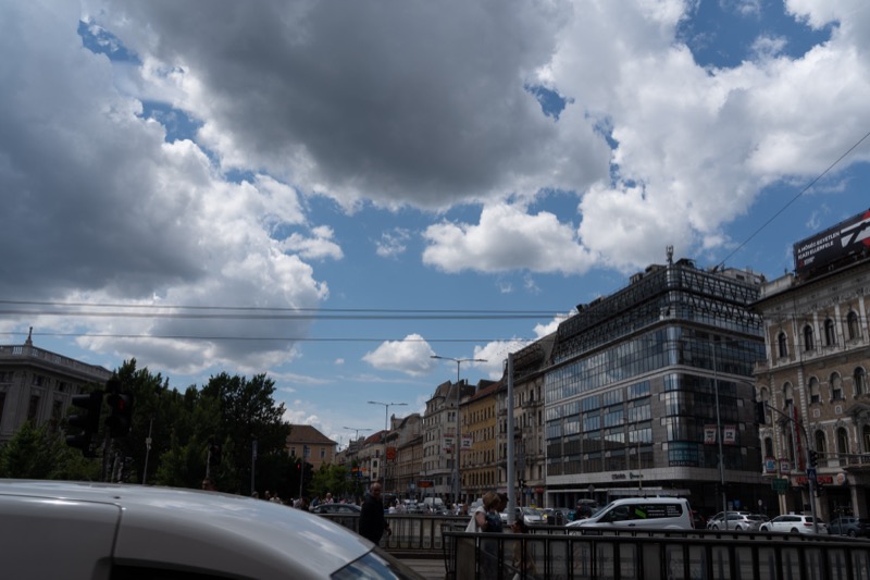 モダンなオフィスビル